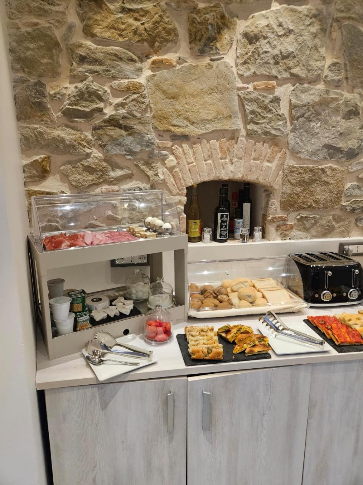 Prima Fila Premium Guest House Санремо Екстер'єр фото