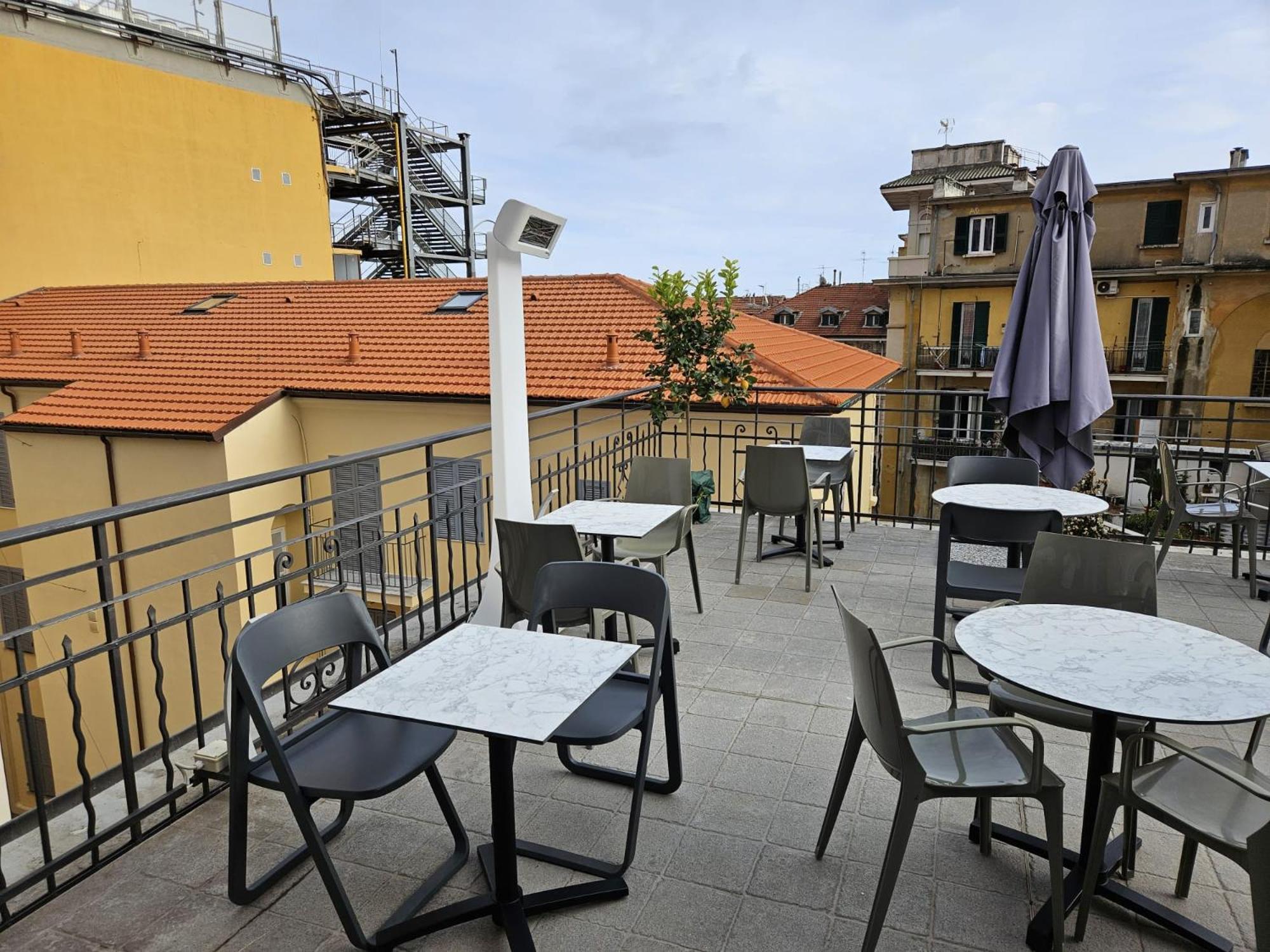 Prima Fila Premium Guest House Санремо Екстер'єр фото